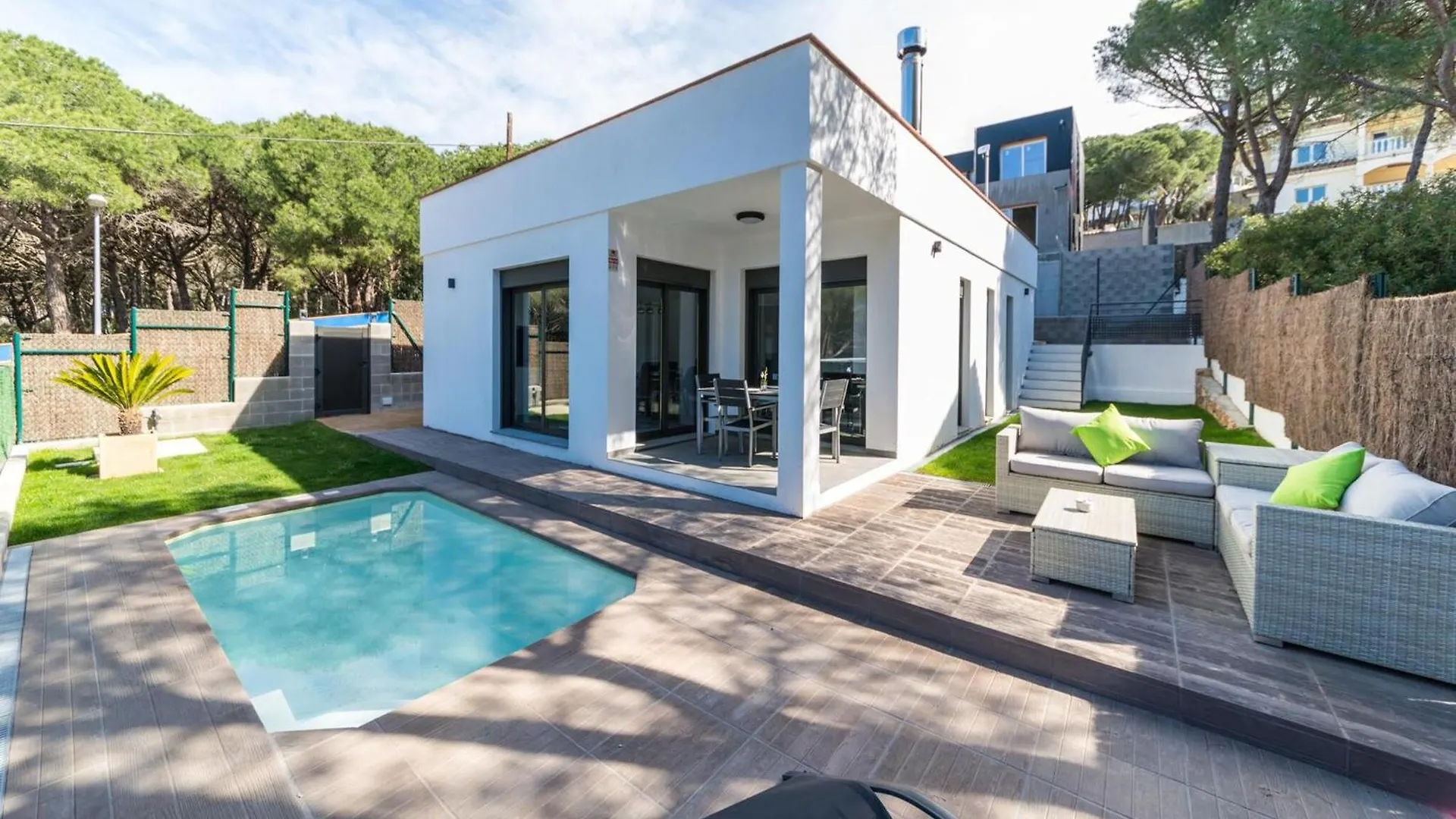 Beautiful Villa Near Cala Montgo Beach L' Escala